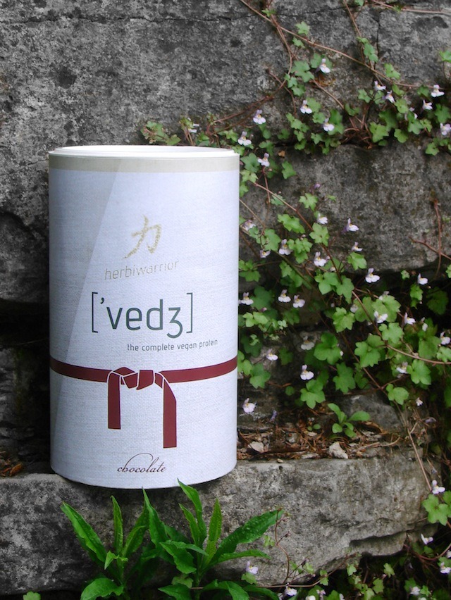 Geht ein Veganer ins Fitnessstudio – Crowdfunding-Kampagne für vegane Sporternährung