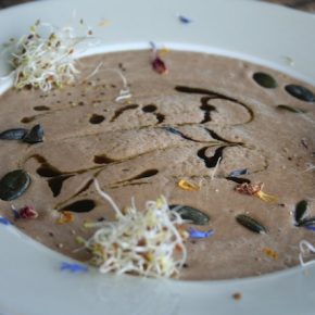 Rohkostchef Boris Lauser – Dinner Club, Yoga, Kurse, Catering…