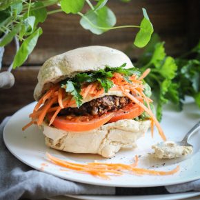 Veganes Kochbuch „Vegan with love“ von Lea Green