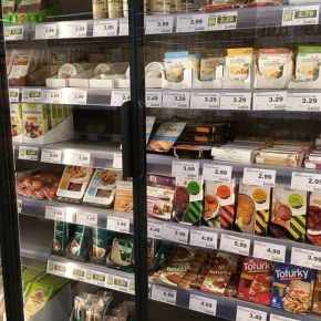 Vegane Produkte vom Veganz im Einzelhandel