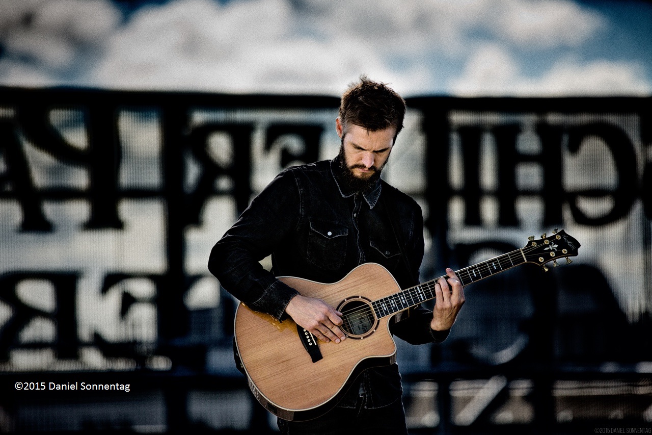Veganer Musiker veröffentlicht erstes Album „COLOURS”