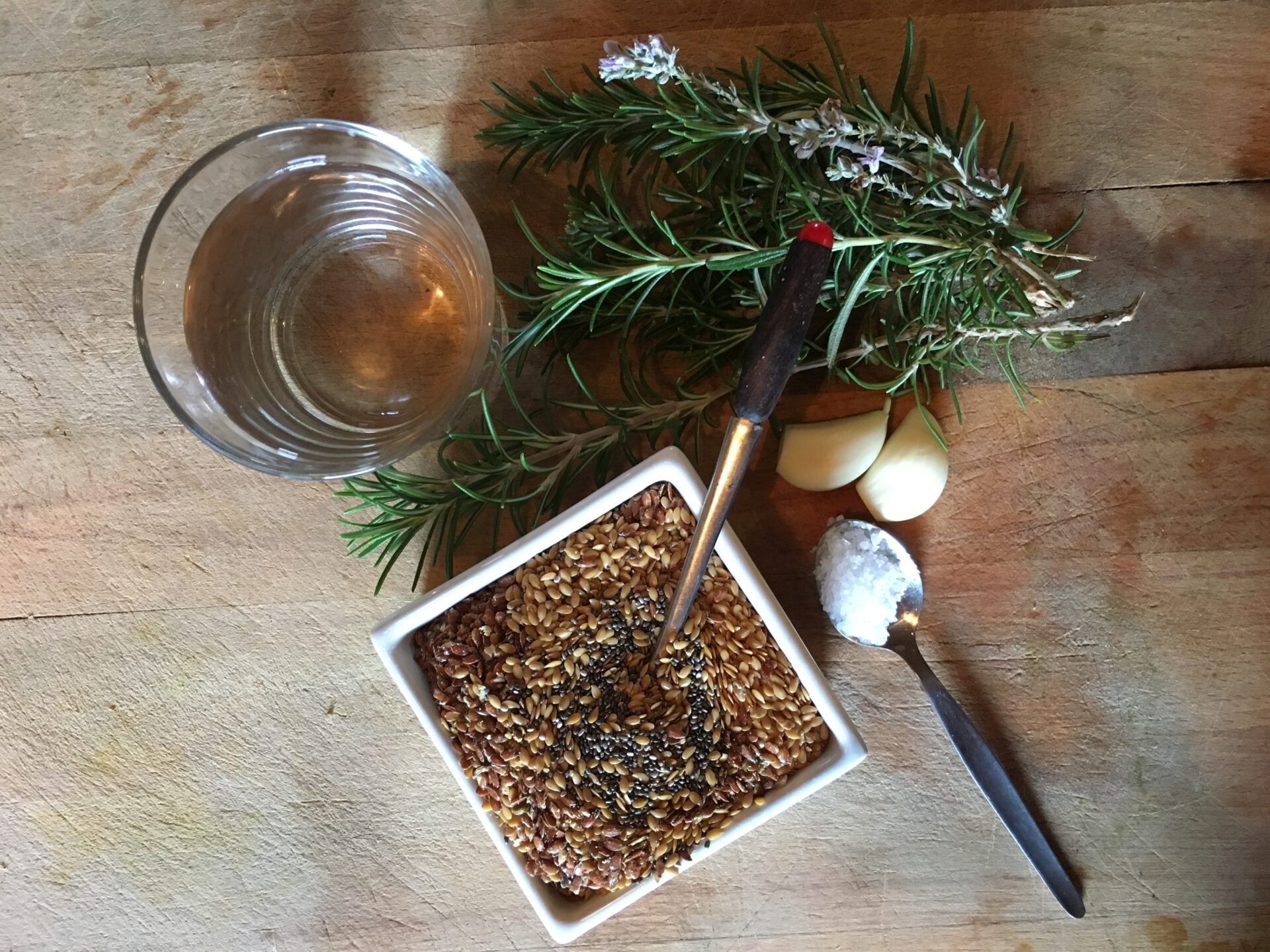 Glutenfreie Rosmarin Cracker