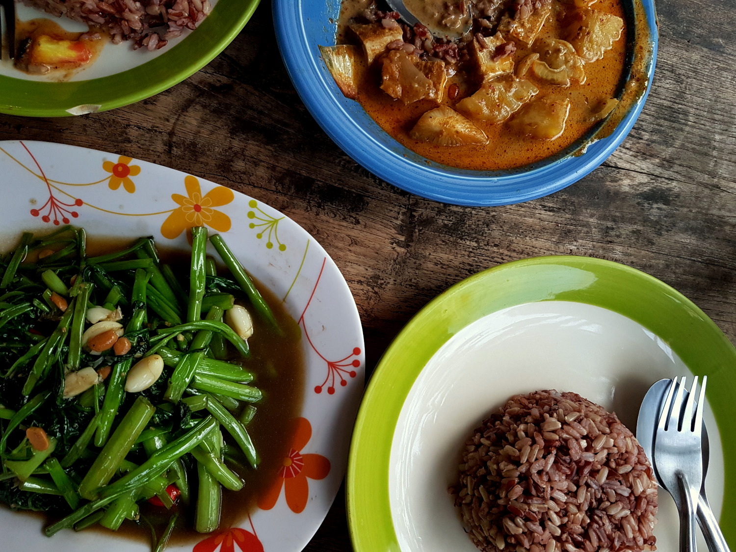 vegan-fried-glory-nanas-pai-thailand