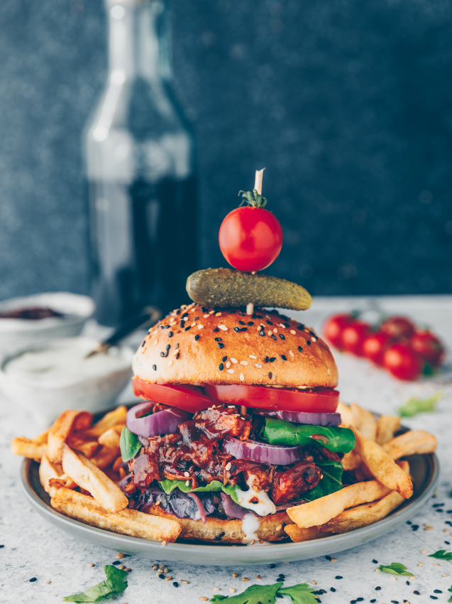 JACKFRUIT BURGER aus „Gönn dir!“ © Alex Villena