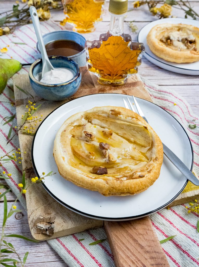Blätterteigtassen_birne_Ahornsirup