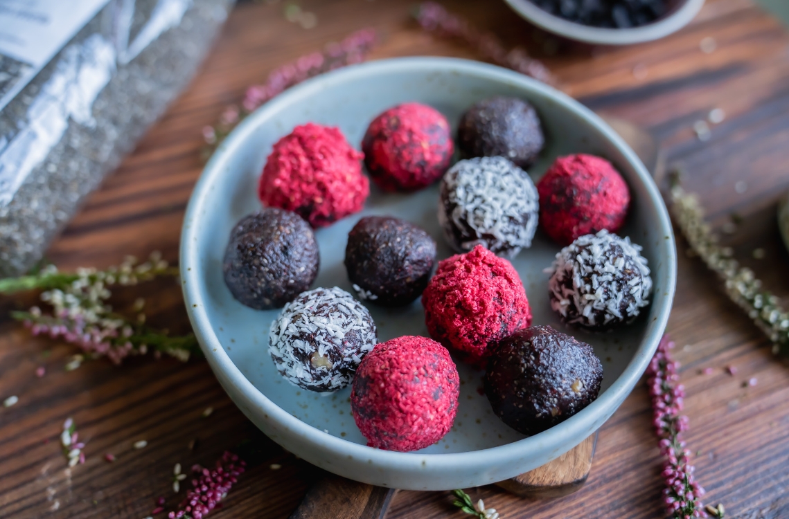 Energy Balls mit Nussmus & getrocknete Beeren Zutaten