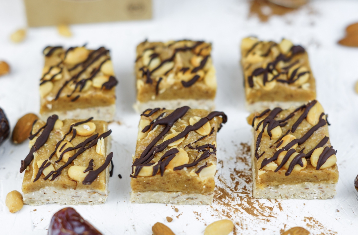 Roh vegane Erdnusspralinen