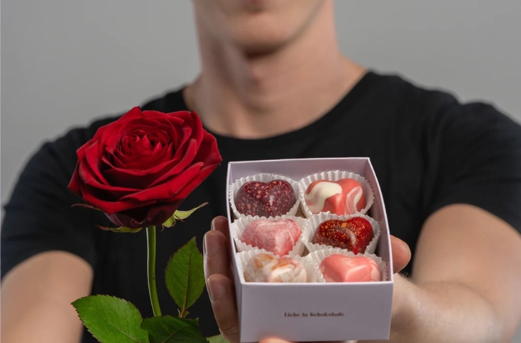 VEGANE GESCHENKE UND REZEPTE ZUM VALENTINSTAG
