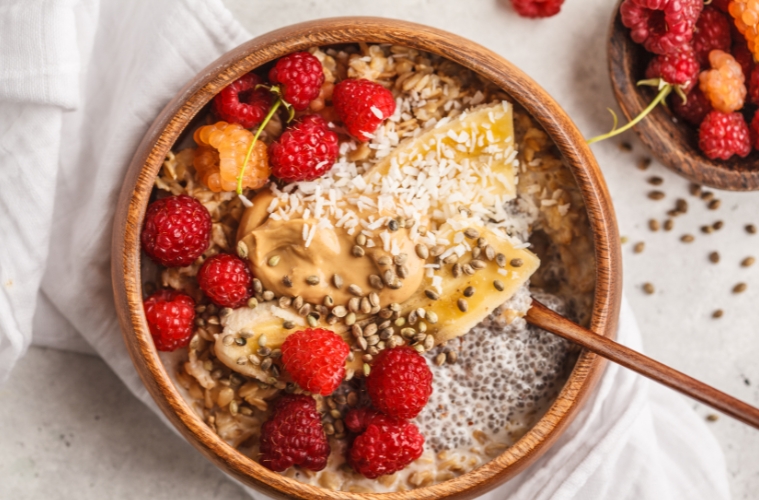 hormonfreundlicher snacks_Joghurt mit Beeren und Chiasamen